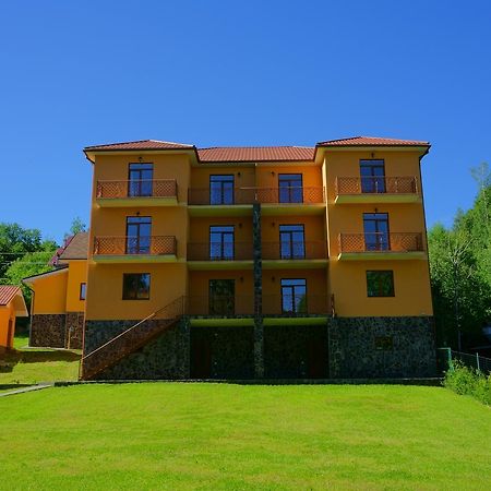 Vovk Gasthaus Synyak Dış mekan fotoğraf