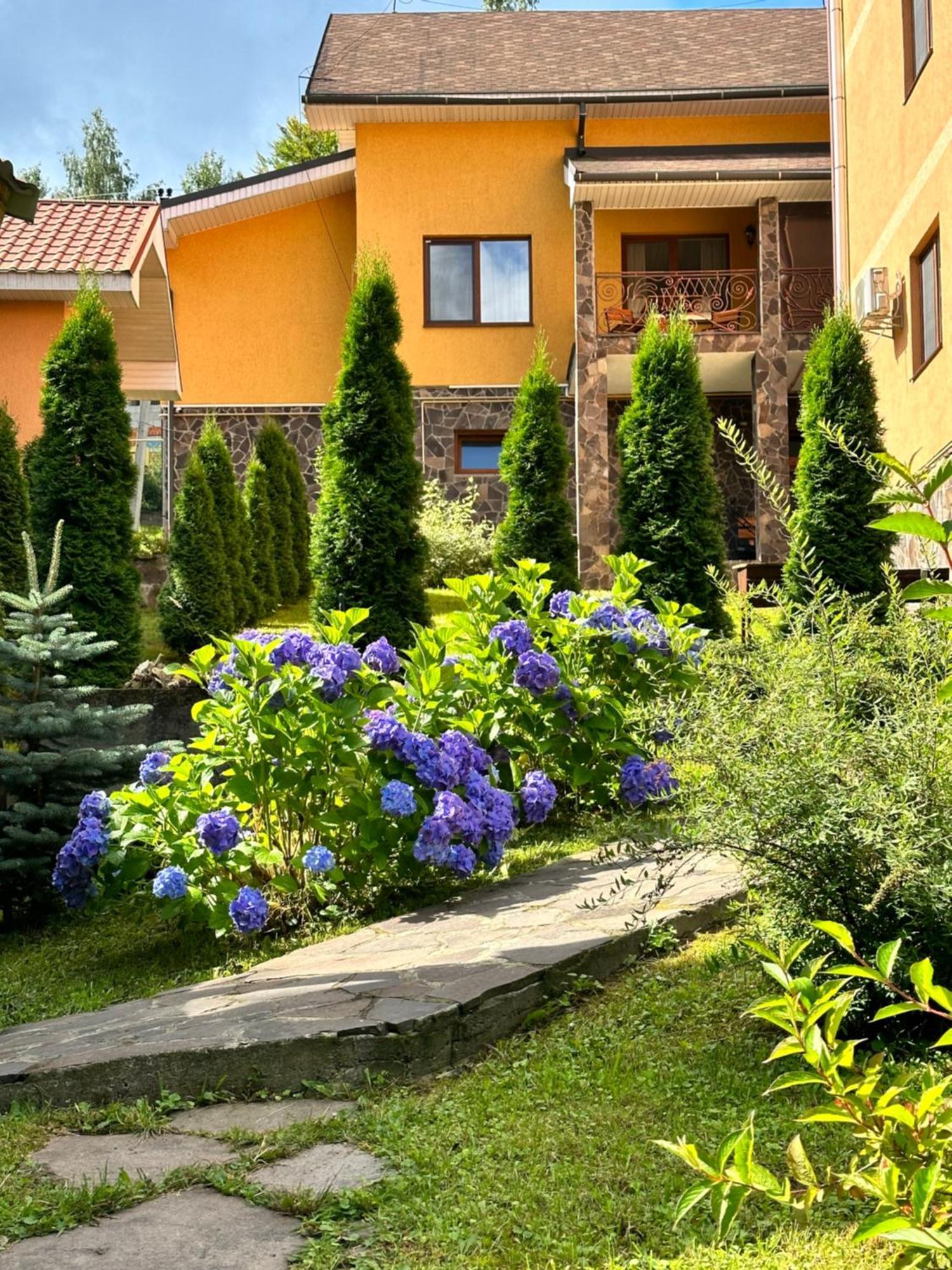 Vovk Gasthaus Synyak Dış mekan fotoğraf