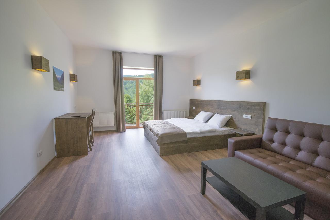 Vovk Gasthaus Synyak Dış mekan fotoğraf